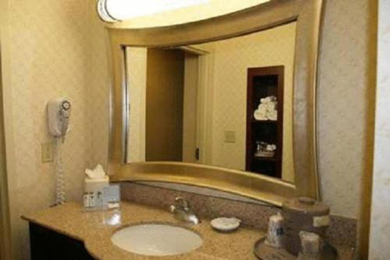 فندق هامبتون إن برينتوود برينتووود المظهر الخارجي الصورة
